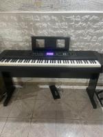 Piano Digital Yamaha Dgx-650 - Sensitivo, Con Mueble, usado segunda mano  Argentina
