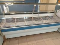 Batea Mostrador Refrigerada 2,40mts Vidrio Curvo segunda mano  Argentina