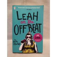 Leah On The Off Beat  Becky Albertalli Penguin - B segunda mano  Argentina