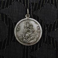 Medalla Antigua Virgen Del Carmen Con Niño Jesus Alpaca, usado segunda mano  Argentina