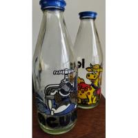 Set 2 Botellas Vintage Vidrio Decorado Agua Y Leche Con Tapa segunda mano  Argentina