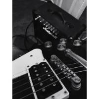 Usado, Guitarra Ephiphohe Lp 100 Y Amplificador Marshall Mg15  segunda mano  Argentina