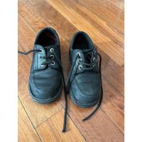 Zapatos Escolares Cuero Negro Kickers Talle 32. Buen Estado segunda mano  Argentina