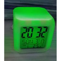 Reloj Despertador Digital Alarma Led Cubo Luminoso 8 Colores segunda mano  Argentina